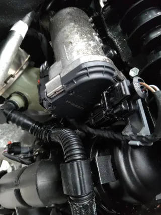 K4P39F991AA Заслонка дроссельная Land Rover Range Rover Sport 2 Арт 102165, вид 3
