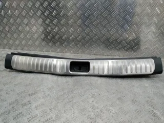 85770D9500 Накладка внутренняя на заднюю панель кузова Kia Sportage 4 Арт 101816, вид 3