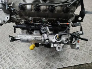8200720527 коллектор впускной левый Renault Clio 3 Арт 99965