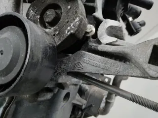 117104394R Кронштейн генератора Renault Clio 4 Арт 99691, вид 3