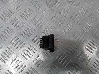 E30607 Кнопка стеклоподъемника Renault Duster 1 Арт 90603