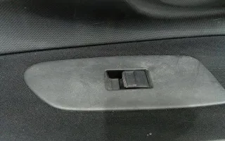  Кнопка стеклоподъемника переднего правого Toyota Auris 1 Арт 2_71898, вид 1