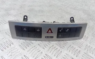 A2038704810 Кнопка аварийной сигнализации Mercedes C W203 Арт 2_56083, вид 1