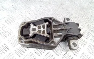 A2462401209 Подушка крепления двигателя Mercedes A W176 Арт 2_56057, вид 1