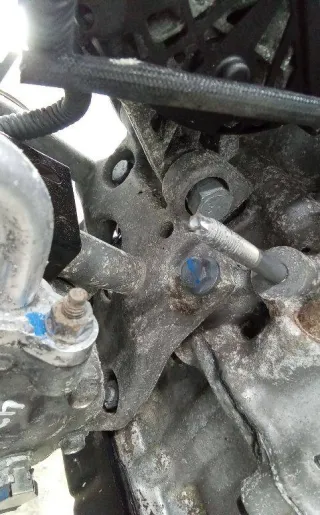  Кронштейн компрессора кондиционера Suzuki SX4 1 Арт 2_43098