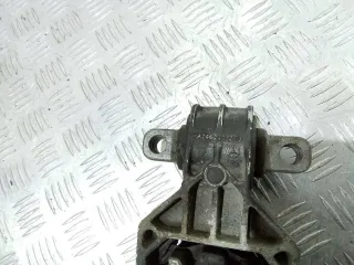 A2462401209 Подушка крепления двигателя Mercedes A W176 Арт 2_34982, вид 3