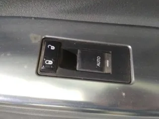  Кнопка стеклоподъемника переднего правого Jeep Grand Cherokee III (WK) Арт 2_13916, вид 1