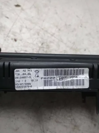 8200787774 Щиток приборов (приборная панель) Renault Scenic 2 Арт 2_9745, вид 3