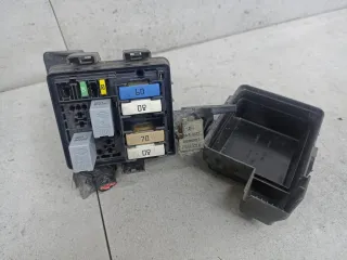 243880001R,243820003R Блок предохранителей Renault Megane 3 Арт 109-250, вид 1
