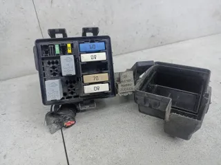 243880001R,243820003R Блок предохранителей Renault Megane 3 Арт 109-250, вид 2