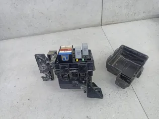 243880001R,243820003R Блок предохранителей Renault Megane 3 Арт 109-230, вид 7