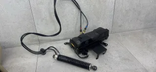 7L5871789 Моторчик (насос) подъема крышки багажника (3-5 двери) Porsche Cayenne 957 Арт 546-3, вид 1