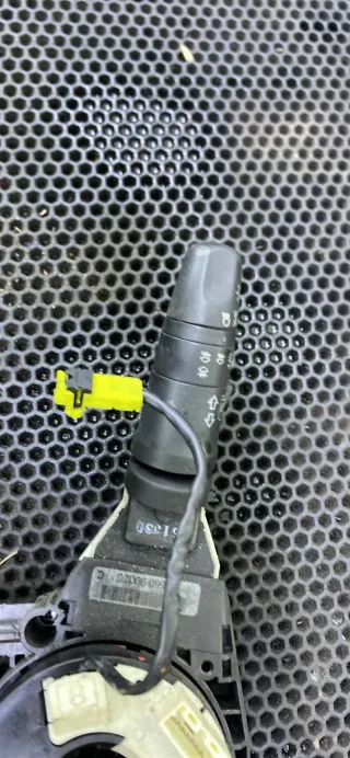255609U02C Переключатель подрулевой (стрекоза) Nissan Note E11 Арт 78-57, вид 3