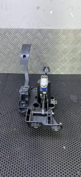 GR3C-9F856 Узел педальный (блок педалей) Ford Mustang 6 Арт 406-5, вид 4