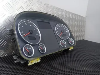 81272026240 Щиток приборов (приборная панель) MAN TGX Арт 42-8, вид 3