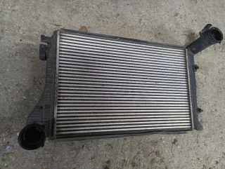 1K0145803R Интеркулер Volkswagen Golf 5 Арт 3_1992, вид 4