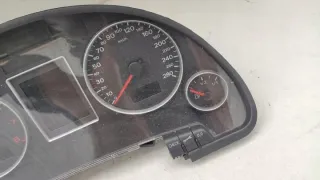 8E0920931E Щиток приборов (приборная панель) Audi A4 B7 Арт e9849029, вид 4