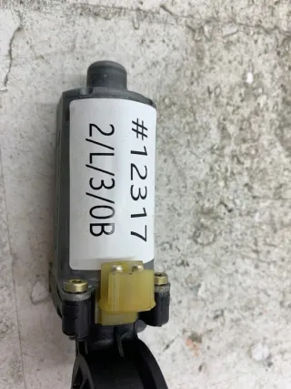 0130821672 Моторчик стеклоподъемника Mercedes A W168 Арт e10617774, вид 8