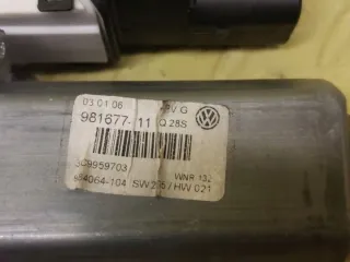 3C9959703 Моторчик стеклоподъемника Volkswagen Passat B6 Арт e10620909, вид 4