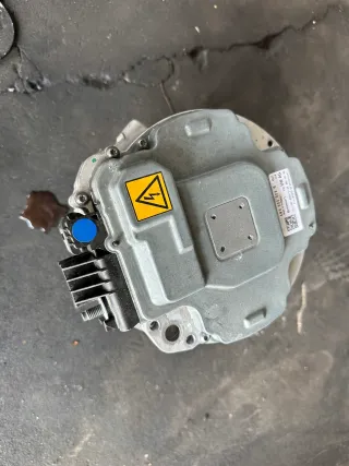4N0903028R Генератор Audi RS4 B8 Арт AL14596729319