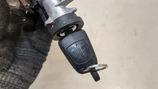 913704,93181727,93181729,6235375,93181315 Замок зажигания Opel Zafira B Арт 20413704, вид 3