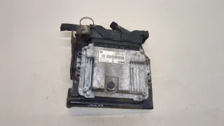  Блок управления двигателем Opel Zafira B Арт 20415833, вид 1