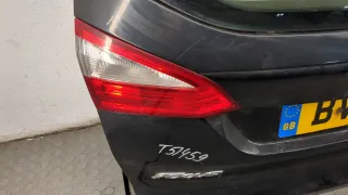 1834446,PBM51N40410AC Крышка багажника (дверь 3-5) Ford Focus 3 Арт 20316189, вид 5