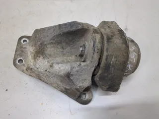 4B0399151M Подушка крепления кпп Audi A6 C6 (S6,RS6) Арт 8663272, вид 1