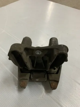  Подушка крепления КПП Audi A6 C6 (S6,RS6) Арт e4854700, вид 3