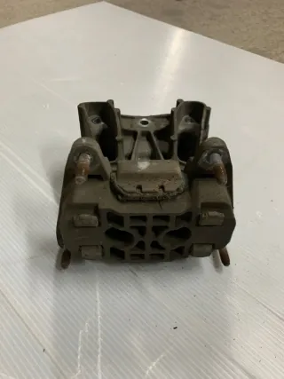  Подушка крепления КПП Audi A6 C6 (S6,RS6) Арт e4854700, вид 4