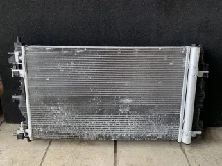 13377763 13311078 Радиатор (основной) Opel Astra J Арт e6012613, вид 1