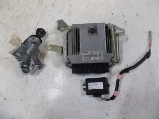 89661-0DE80 0281017820 Блок управления двигателем Toyota Yaris 3 Арт e9694390, вид 2