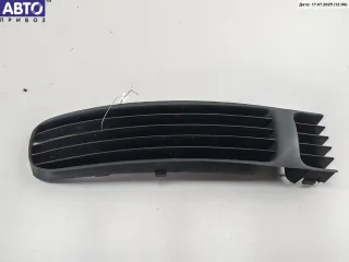 9901701 Решетка (заглушка) в бампер Volkswagen Passat B5 Арт 55012780, вид 1