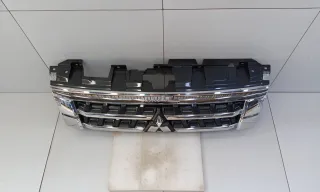 Решетка радиатора Mitsubishi Pajero 4 restailing 2014г. 7450A975 - Фото 2