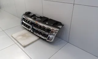 Решетка радиатора Mitsubishi Pajero 4 restailing 2014г. 7450A975 - Фото 4
