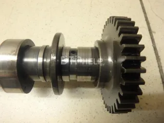 1300100Q0H Распредвал выпускной Nissan Qashqai 1  Арт AM95134242, вид 3