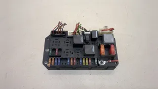 YQE500090 Блок предохранителей Land Rover Range Rover 3 Арт 20425021, вид 1