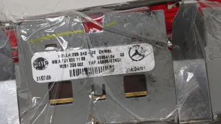 A2518201156 Дополнительный фонарь (Стоп-сигнал) Mercedes R W251 Арт 20419190, вид 3