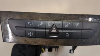 A2118213779 Кнопка аварийки Mercedes E W211 Арт 8538451, вид 2
