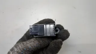 31272006 Кнопка стеклоподъемника заднего правого  Volvo XC70 3 Арт 20419635, вид 3