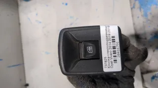 93452322 Кнопка стеклоподъемника переднего левого Opel Vivaro B Арт 20416791, вид 1