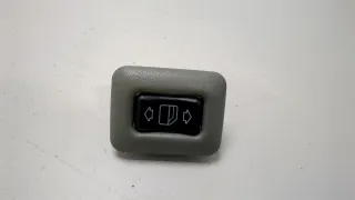 A2028205210 Кнопка стеклоподъемника заднего правого  Mercedes C W202 Арт 20421288, вид 1