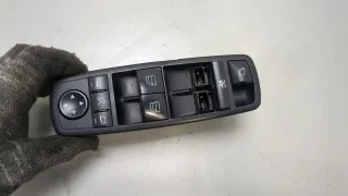A2518300390 Кнопка стеклоподъемника переднего правого Mercedes GL X164 Арт 20427529, вид 1