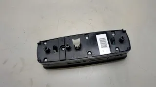 A2518300390 Кнопка стеклоподъемника переднего правого Mercedes GL X164 Арт 20427529, вид 4