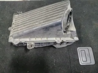 1J0129614A Корпус воздушного фильтра Volkswagen Golf 4 Арт e3154376, вид 1