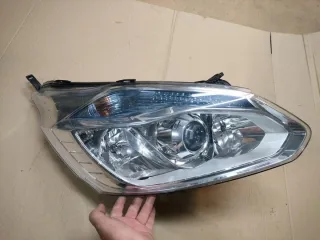 Bk21-13d152-bj Фара правая Ford Transit Custom Арт e10652368, вид 1