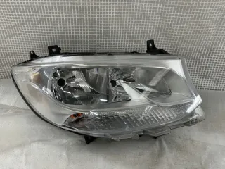 A9109060100, Фара правая Mercedes Sprinter W907/910 Арт e10659197, вид 1