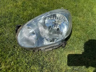 26060-1HB0A Фара левая Nissan Micra K13 Арт e10660384, вид 1