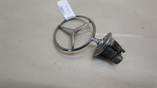 A2028800186 Эмблема Mercedes C W203 Арт 20431306, вид 1