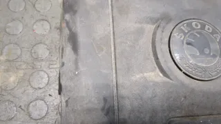 03L103925AA Крышка двигателя декоративная Skoda Yeti Арт 9402046, вид 2
